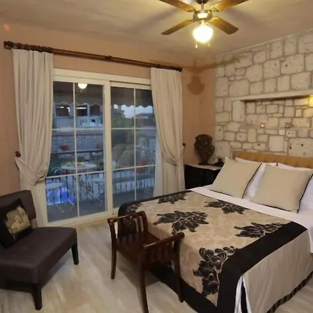 Mandalina ألاتشاتي